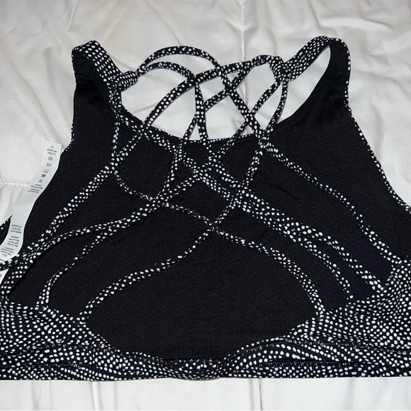 Lululemon. Size 10. Black and white splatter invigorate bra - Picture 2 of 3